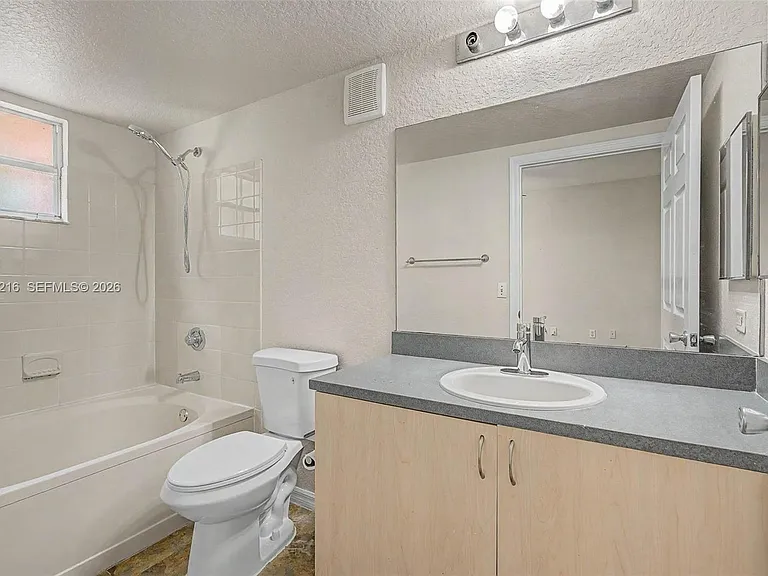 1003 Belmont Ln #1003 — Photo 16