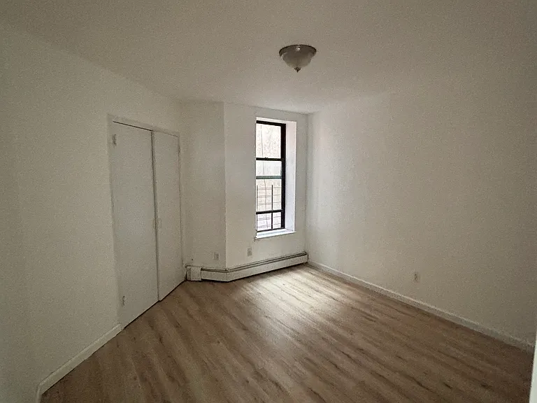 200 Mac Dougal St #2F — Photo 8