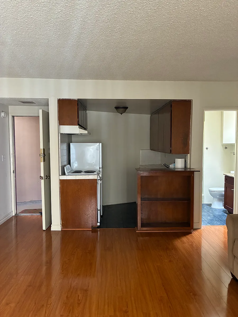 Building Photo - 3620 Bagley Ave #14