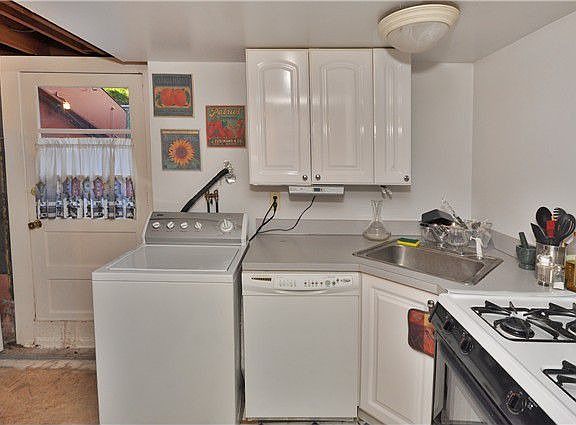 Second Kitchen in Basement