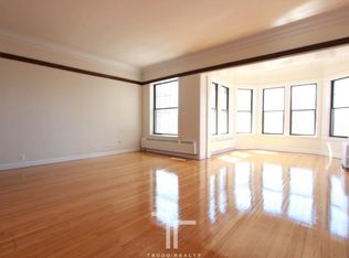 3935 N Pine Grove Ave #16693, Chicago, IL 60613