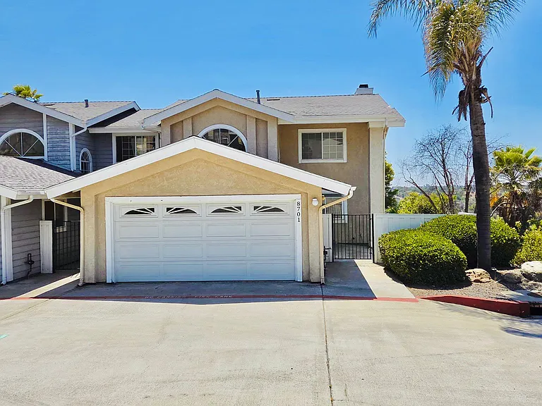 8701 Vista Del Oro Way — Photo 1
