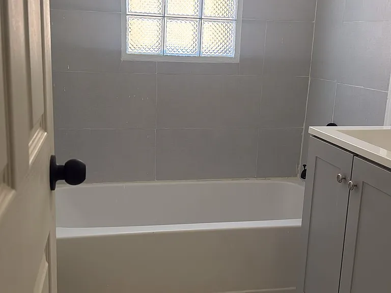 6518-6520 W Hampton Ave #2 — Photo 5