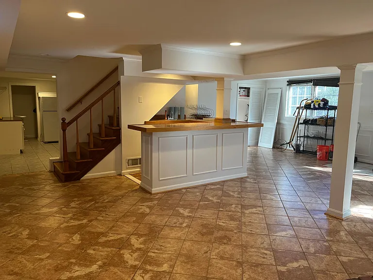 Basement (Full daylight/ walkout to rear yard)