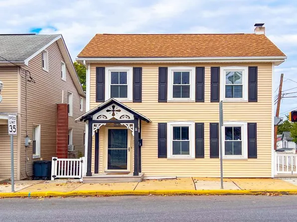 379 E Main St, Lititz, PA 17543