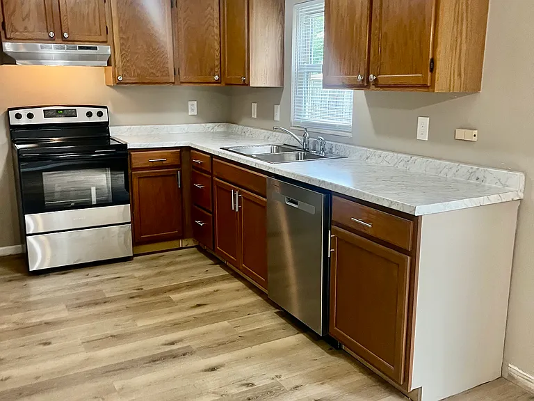 287 Freedom Ln — Photo 4