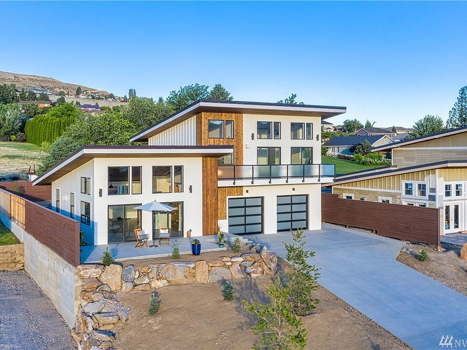 1st image of 2229 Blackstone Ct