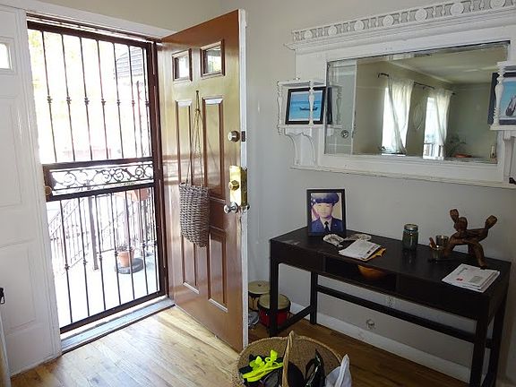 3rd image of 736 Dekalb Ave
