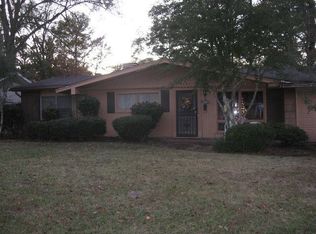 2241 Castle Hill Dr, Jackson, MS 39204