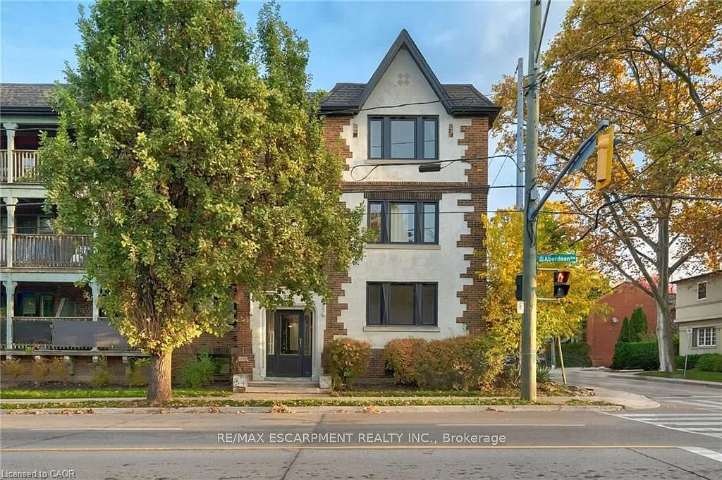 2 bed, $2,195 — Photo 1