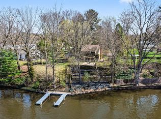 803 N Kalamazoo St, Paw Paw, MI 49079