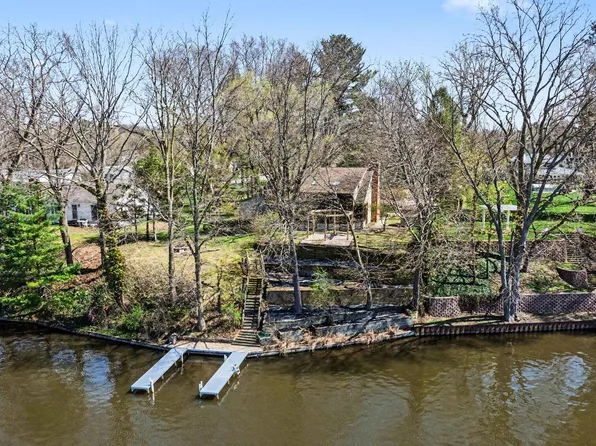 803 N Kalamazoo St, Paw Paw, MI 49079