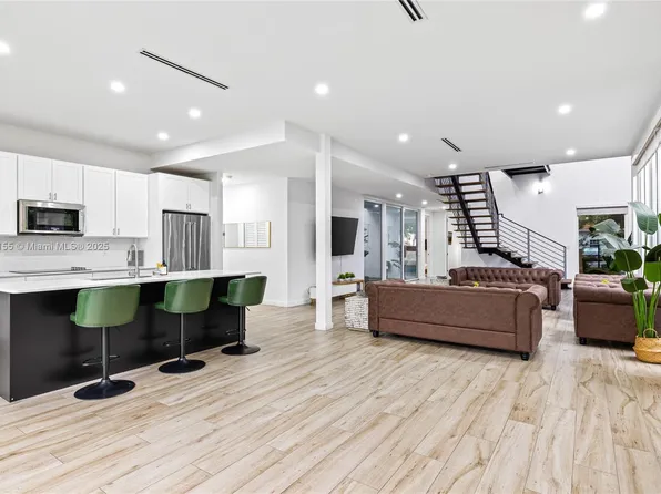 1816 SW 23rd St #1, Miami, FL 33145