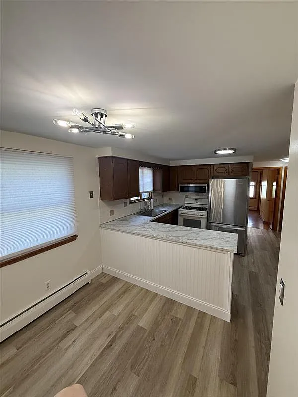 2 bed, 1200 sqft, $1,600 — Photo 1