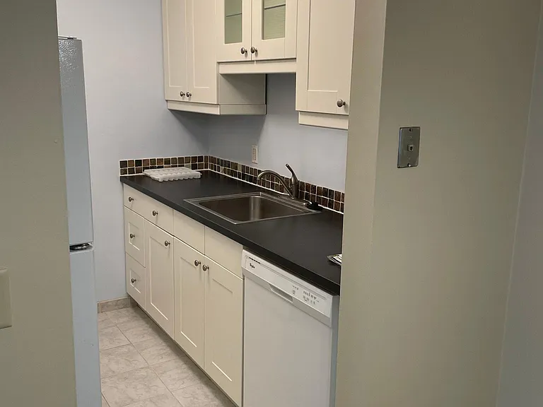 2118 Pauline Blvd #308 — Photo 6