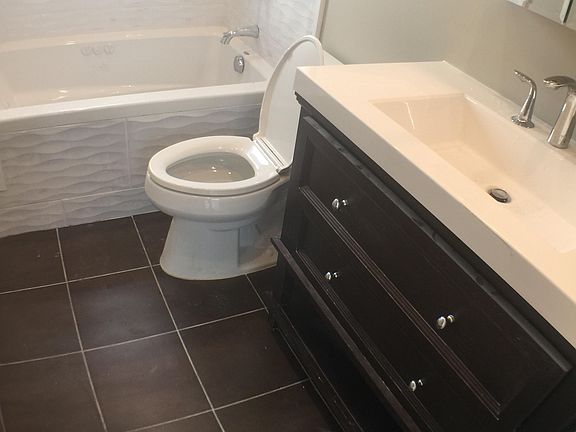 3rd image of 101 Oceanside Ave
