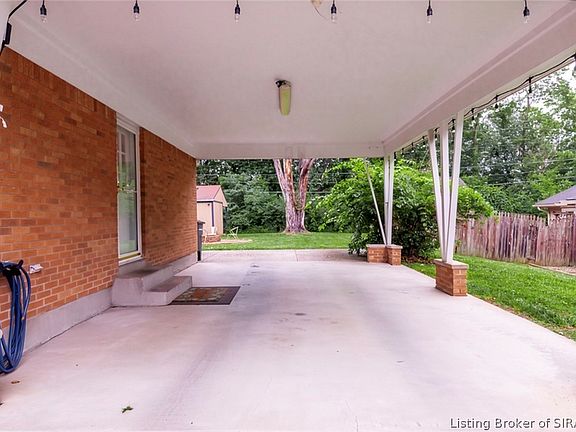 4th image of 303 Lancassange Drive