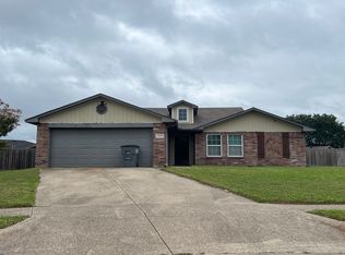 2914 Strain Ct, Lancaster, TX 75134