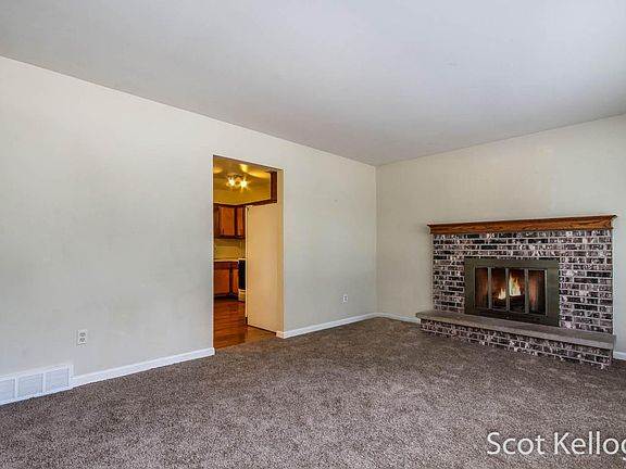 5th image of 5078 Madison Ave SE