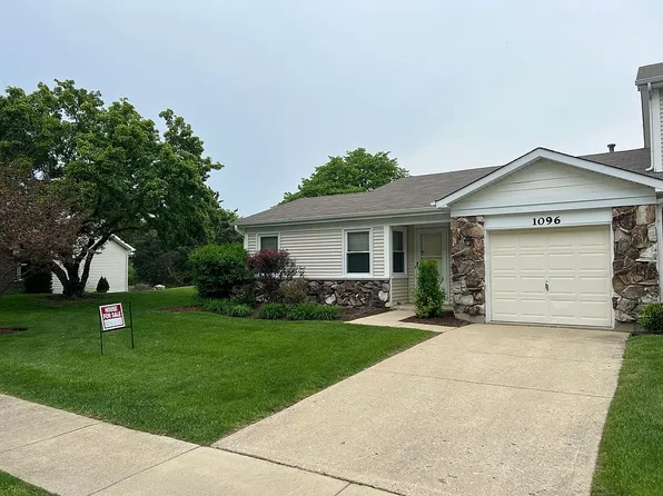 1096 Stonehedge Dr, Schaumburg, IL 60194