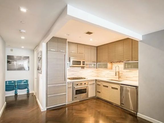 3rd image of 400 W 12th St APT 4B