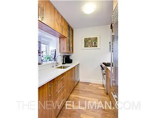 Rented by Douglas Elliman | media 19