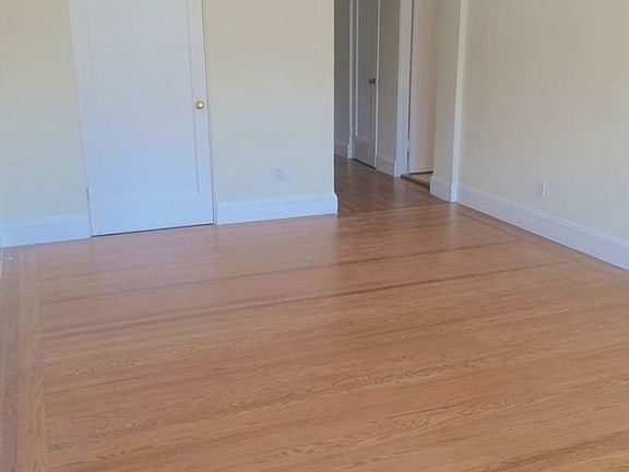 3rd image of 2240 Bay St APT 202