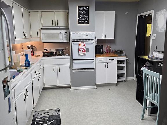 2nd image of 711 W Madison Ave