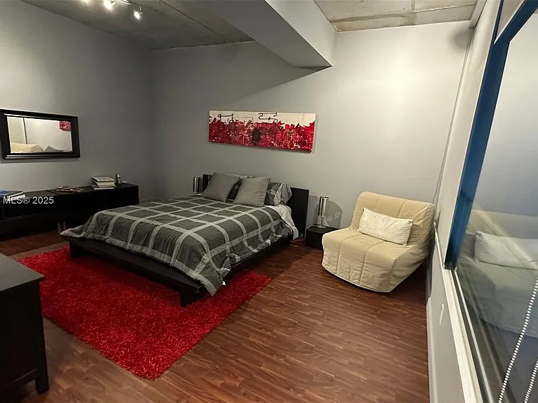 3449 NE 1st Ave #L43 — Photo 9