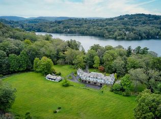 122 Turtle Point Rd, Tuxedo Park, NY 10987