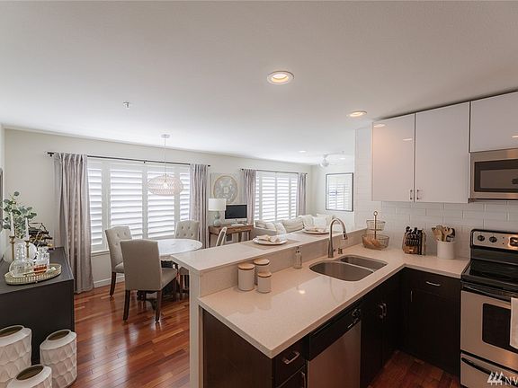 3rd image of 6219 NE 181st St #202