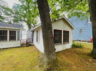67163 Victory Shore Dr, Dowagiac, MI 49047