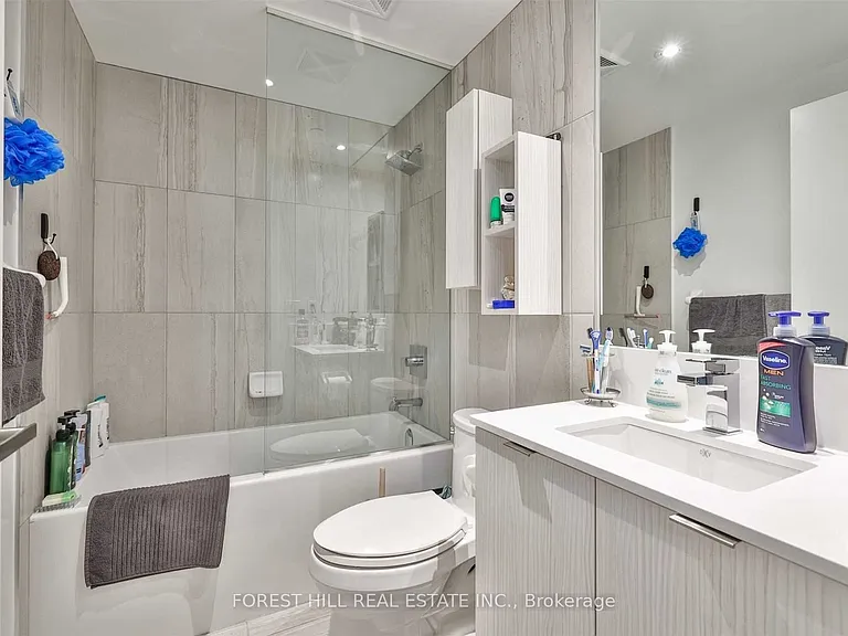 195 Redpath Ave #806 — Photo 7