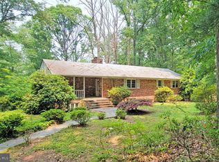 1640 Besley Rd, Vienna, VA 22182