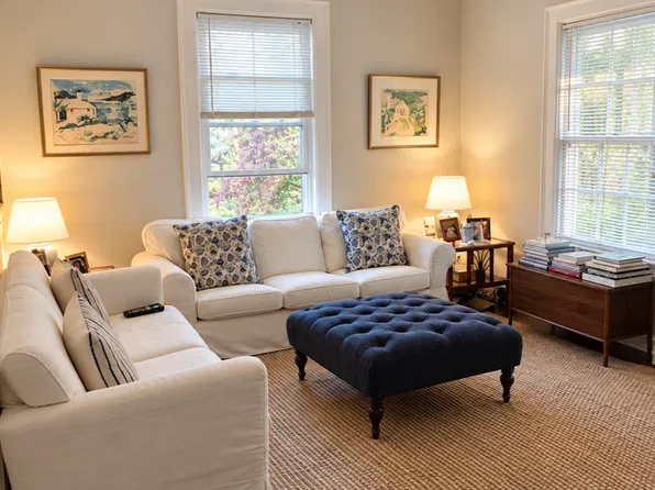 67 Church St #2A, Greenwich, CT 06830