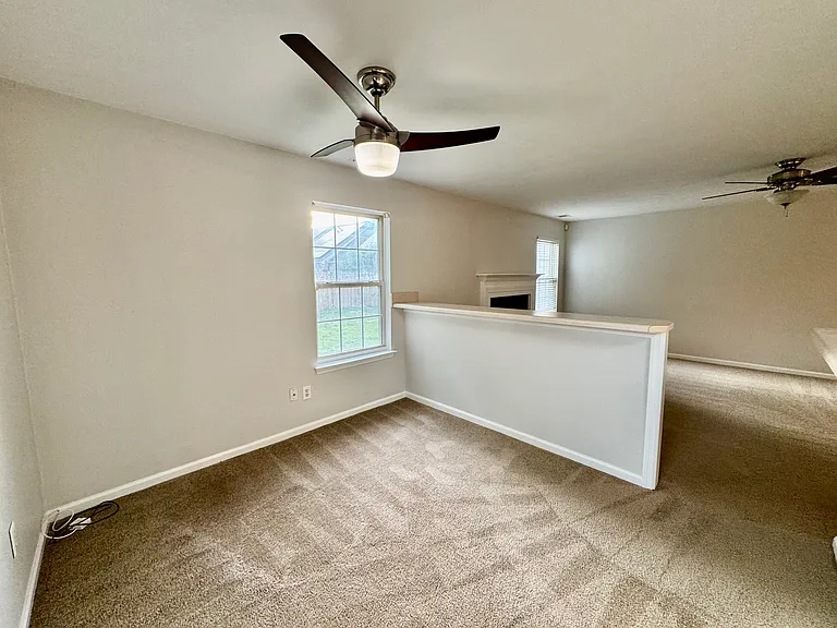 612 Oak Grove Rd — Photo 8