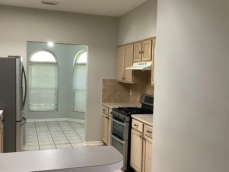 18215 Major Glen Cir — Photo 25