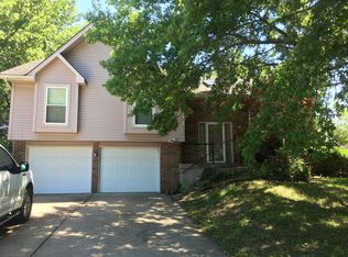 1729 SE 7th Ter, Lees Summit, MO 64063