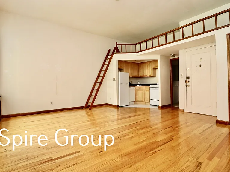 273 W 73rd St #3B — Photo 2