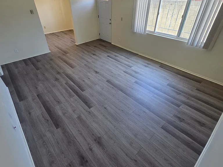 12520 Oxford Ave — Photo 8