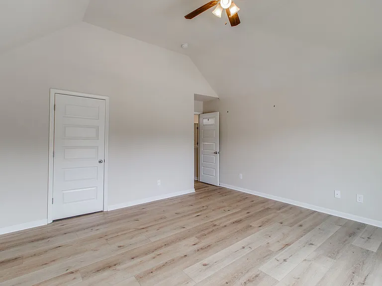 609 Angel Oak Ln — Photo 28