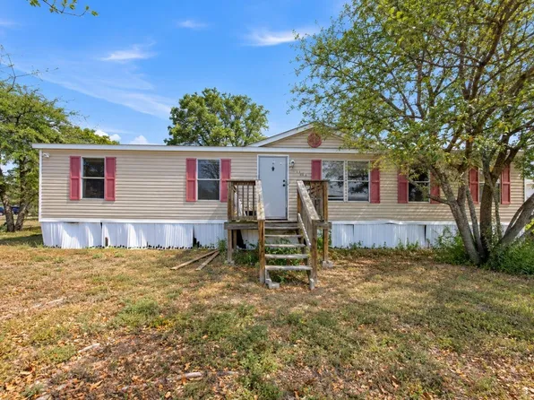 104 Lone Oak Cir, Bastrop, TX 78602