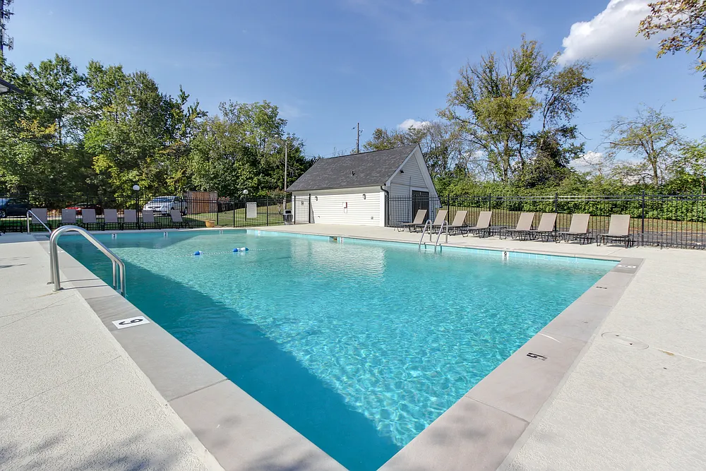 Hickory Lake Apartments — Photo 4
