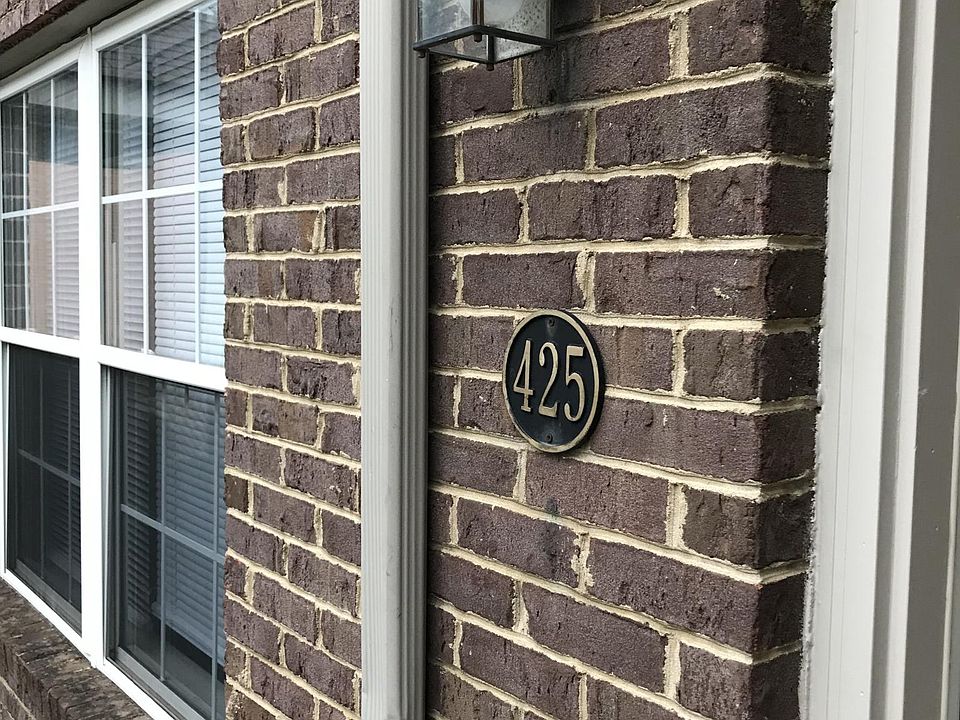 1st image of 425 Dabney Dr
