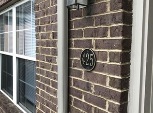 425 Dabney Dr, Lexington, KY 40509