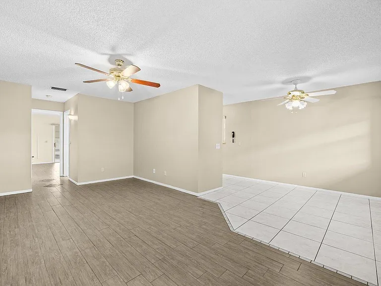 29 Lake Vista Trl #205 — Photo 16