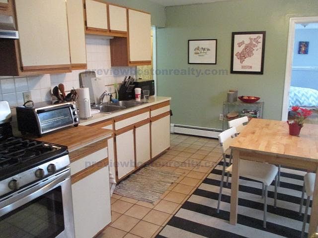 2nd image of 1887 Beacon St #Z4