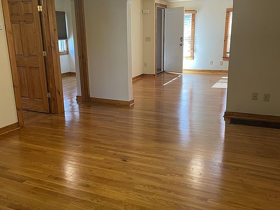 5th image of 17 Johnston Ave