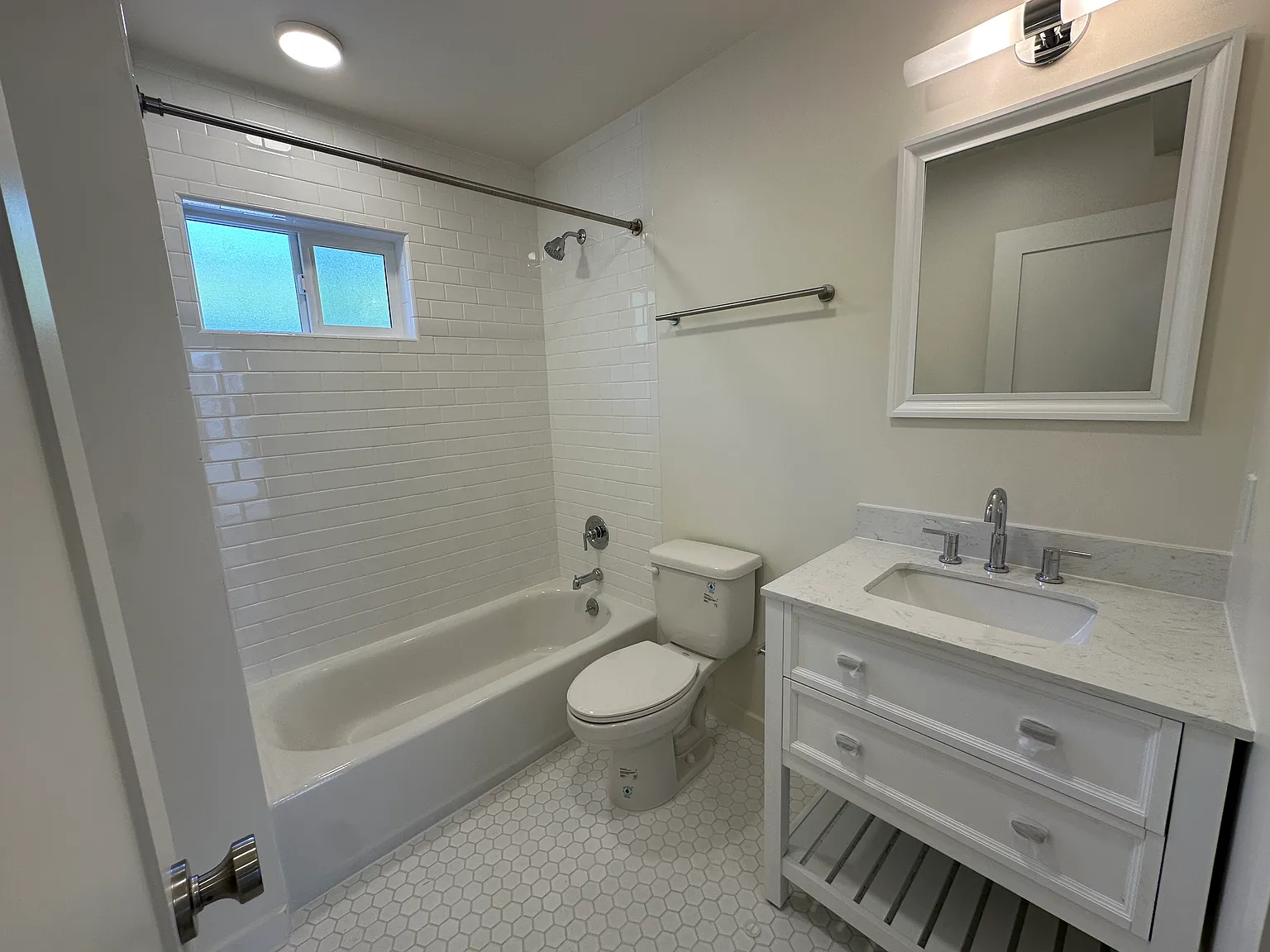 1 bed, $2,850 — Photo 3