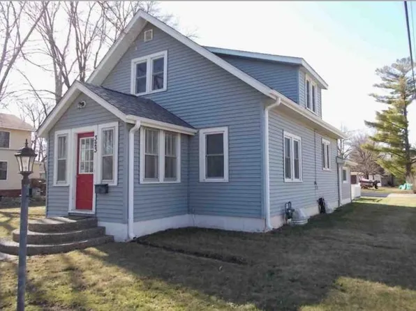 323 E Prairie St, Belle Plaine, MN 56011